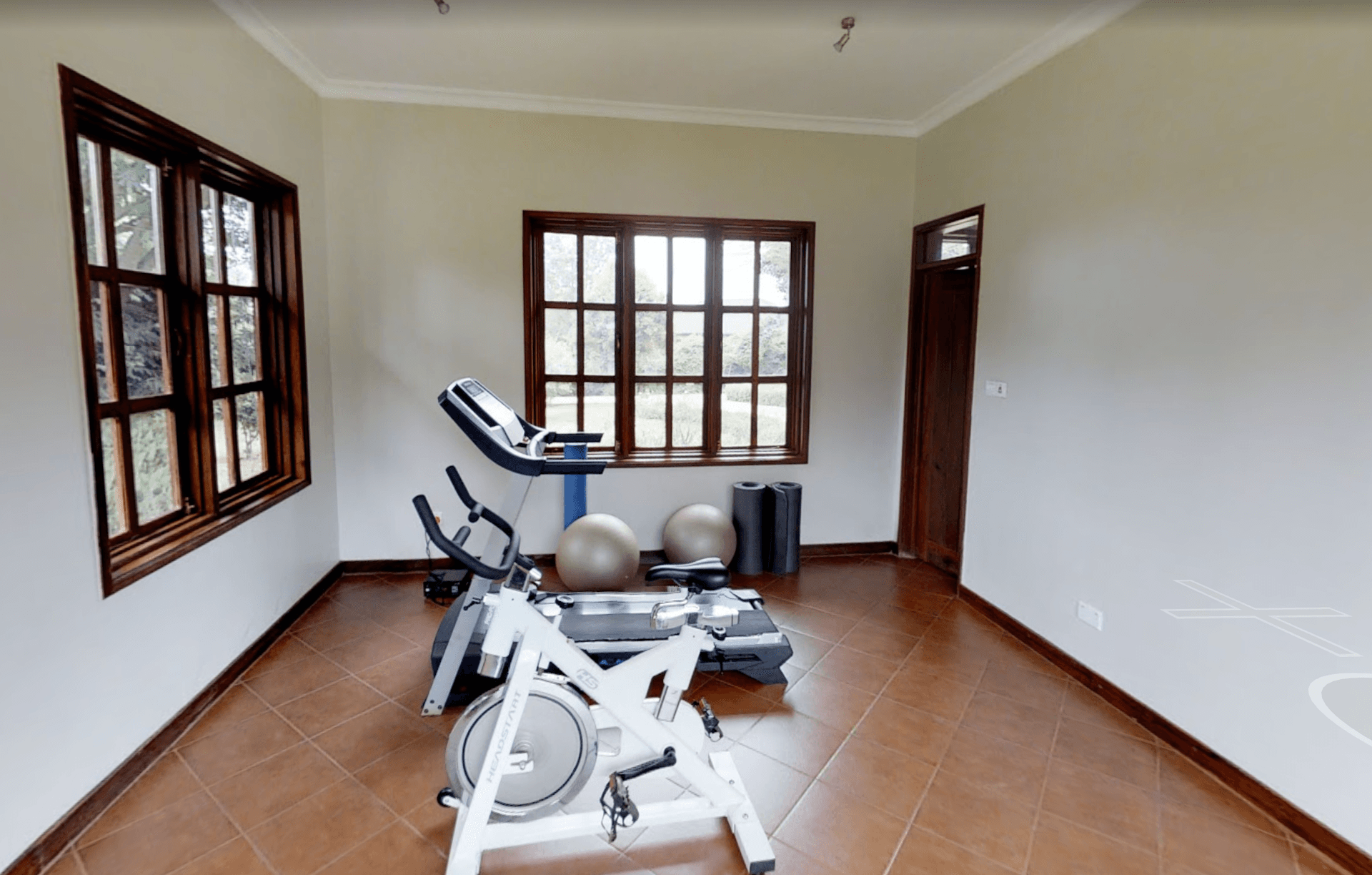 Acacia Farm Lodge · Property Amenities